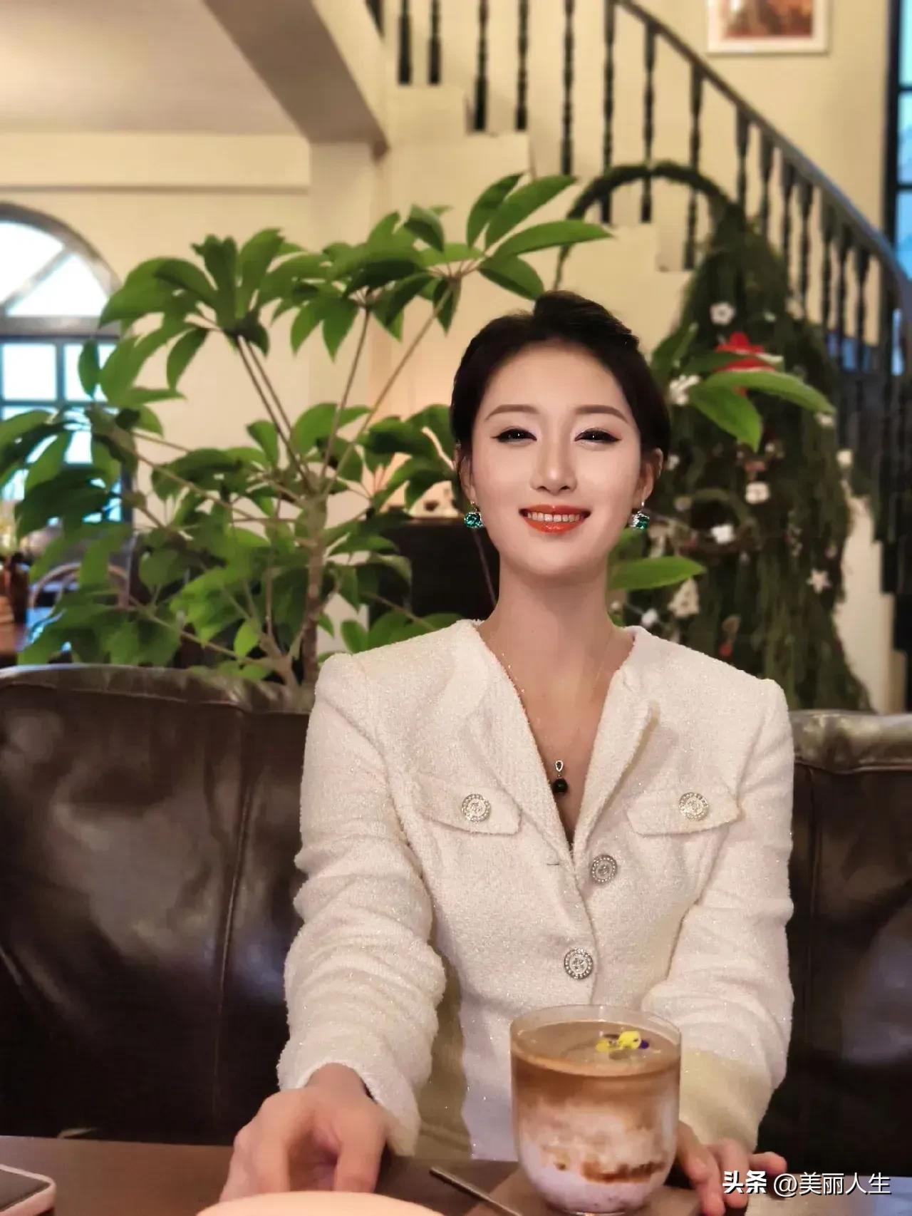 人生顶级的心态
我的人生没有失败
要么成功 要么成长！
我的人生没有敌人
全都是