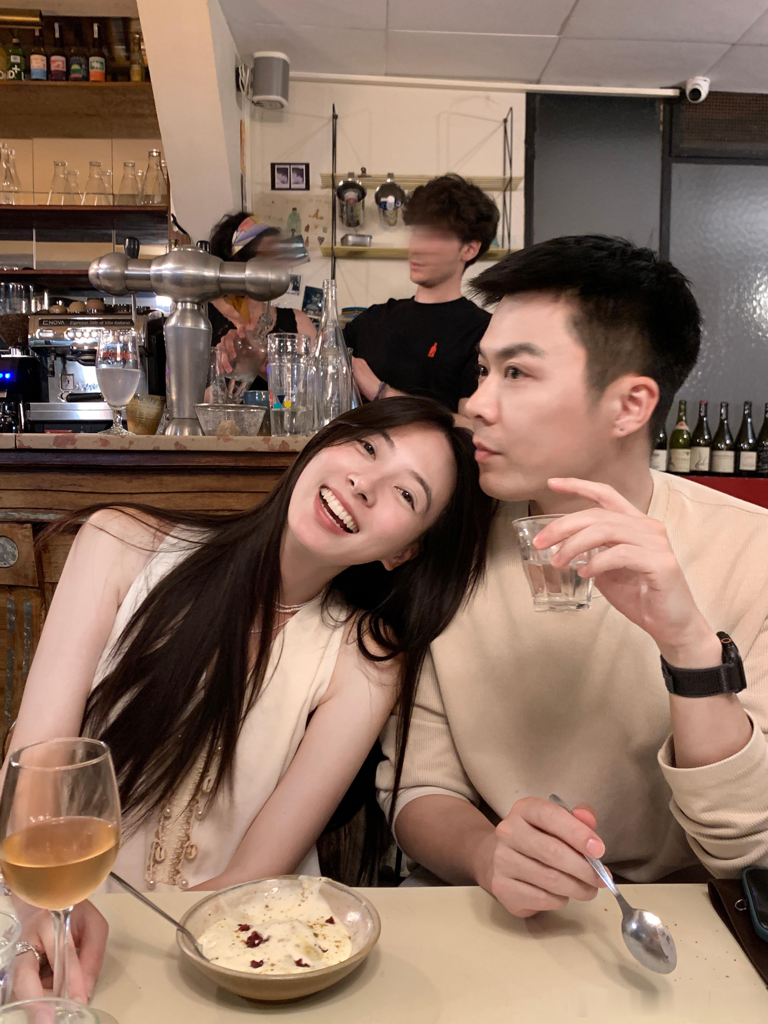 🥂忍不住直接穿上带它去吃漂亮饭哈哈🍽️评论300抽一位小姐妹一起吃饭吧！ ​