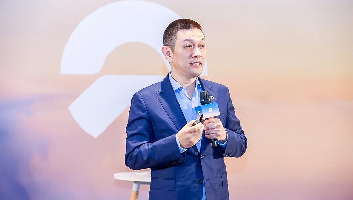 李斌：目前蔚来汽车第三品牌萤火虫研发顺利，品牌定位于精品小车，价格10万元级别，