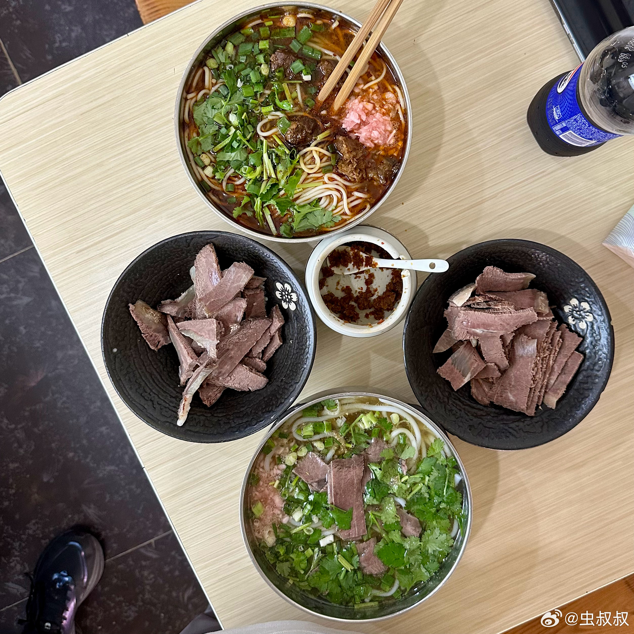 好久没吃黄姐家的清汤牛肉粉了，非常好吃。[哈哈]  ​​​
