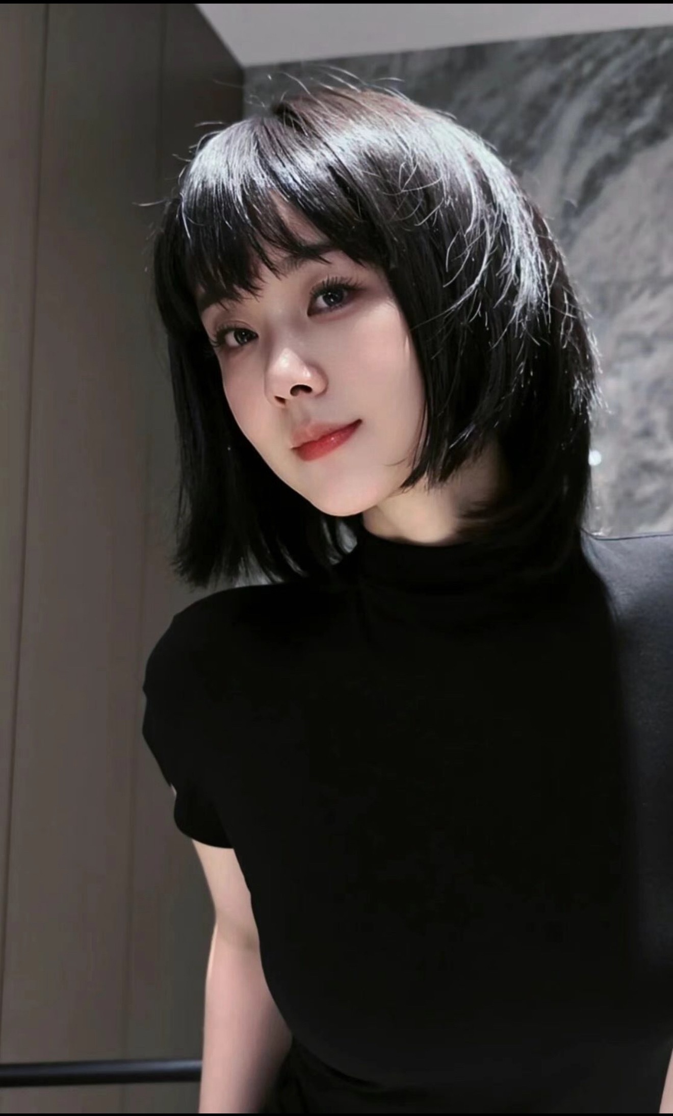 世界上有两种人很难得：一种是“聪明而厚道”的人，聪明的人不少，但有的刻薄，有的自