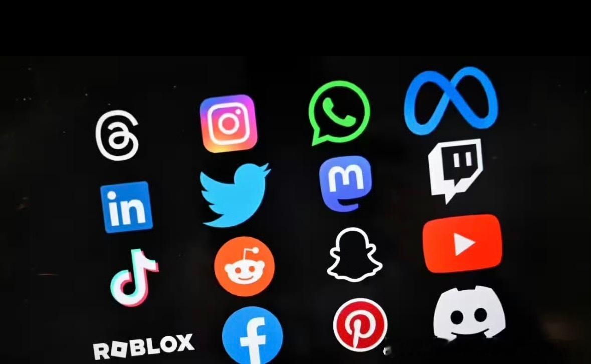 挪威计划禁止16岁以下使用社媒1. 挪威拟今年提交法案，禁止16岁以下使用社交媒