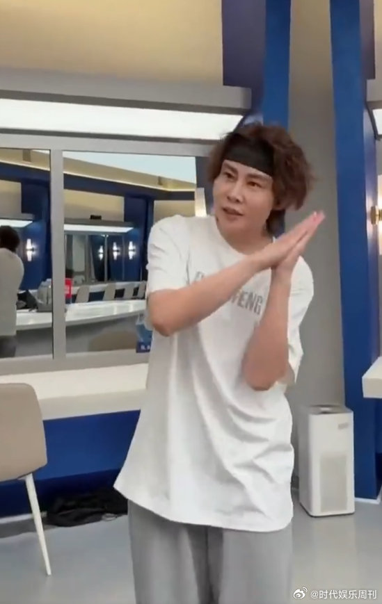 王濛练心愿便利贴练疯了 心愿便利贴直接把王濛练疯，便利店宅急便都出来了心愿便利贴