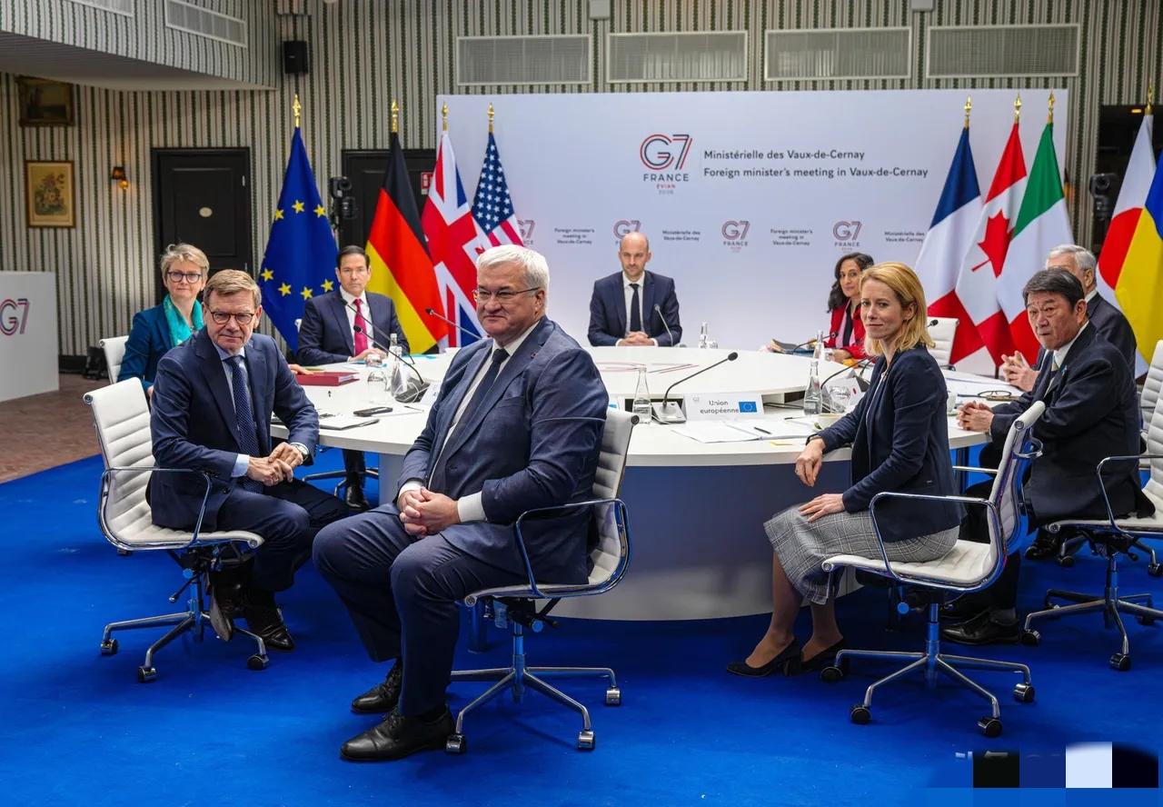 美国国务卿卢比奥昨天发文说：“今天在七国集团峰会上，我重申，特朗普总统致力于尽快