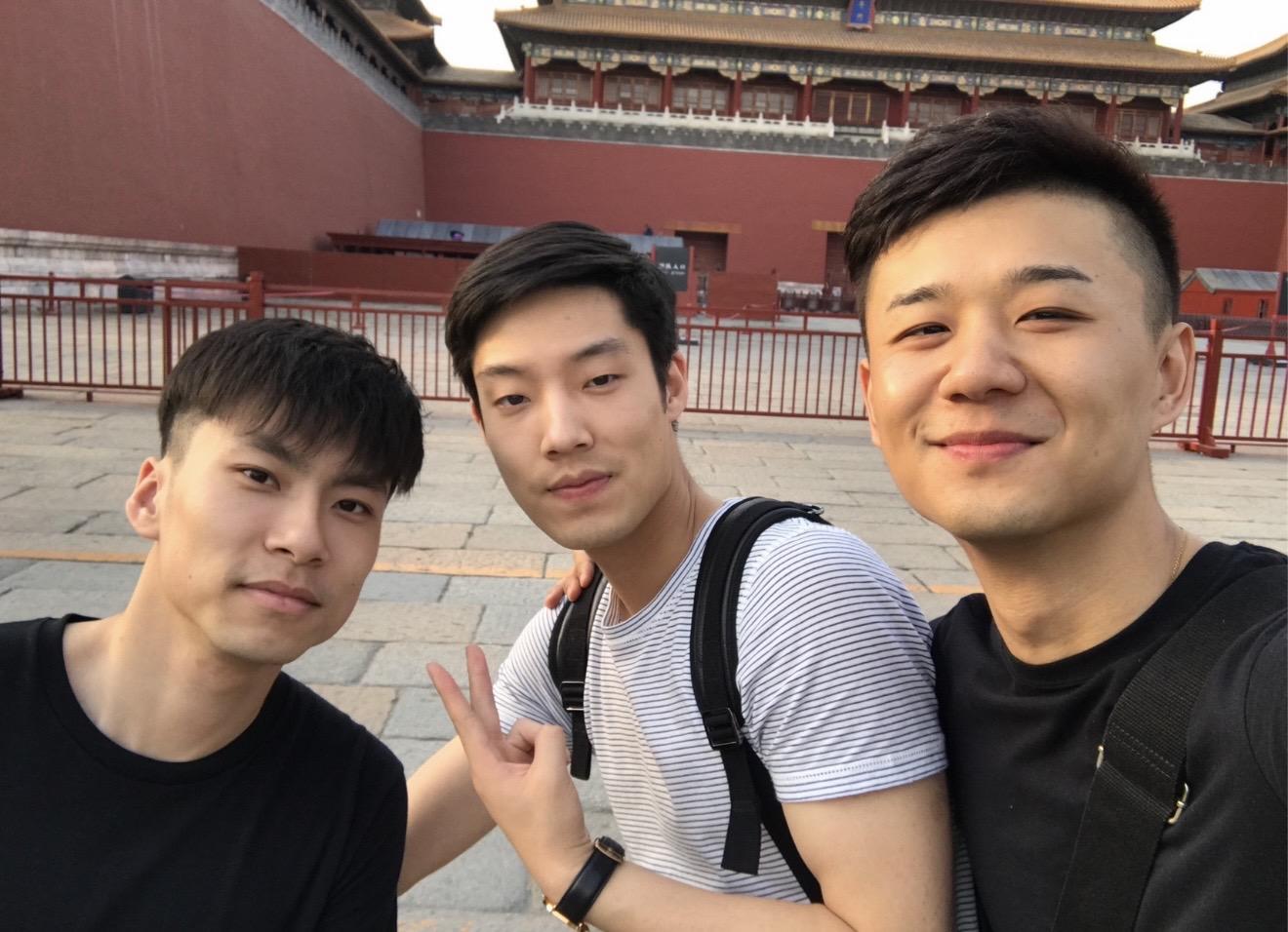 再见容易再见难。