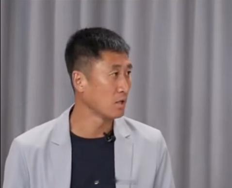 马宁回应下一届世界杯 马宁回应下一届世界杯：“拭目以待。”四年前他说“明年再说”