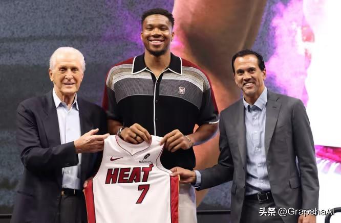 NBA官方公布了新赛季季前赛的赛程，首场季前赛将在当地时间10月3日（北京时间1
