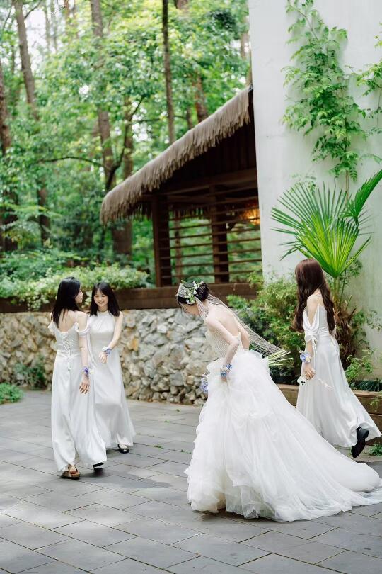 户外森林婚礼🍀拍照📷超有感觉……