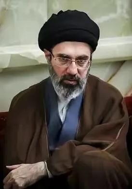 【伊朗同意暂停军事战斗】

当地时间4月22日凌晨，伊朗国家电视台针对特朗普延长