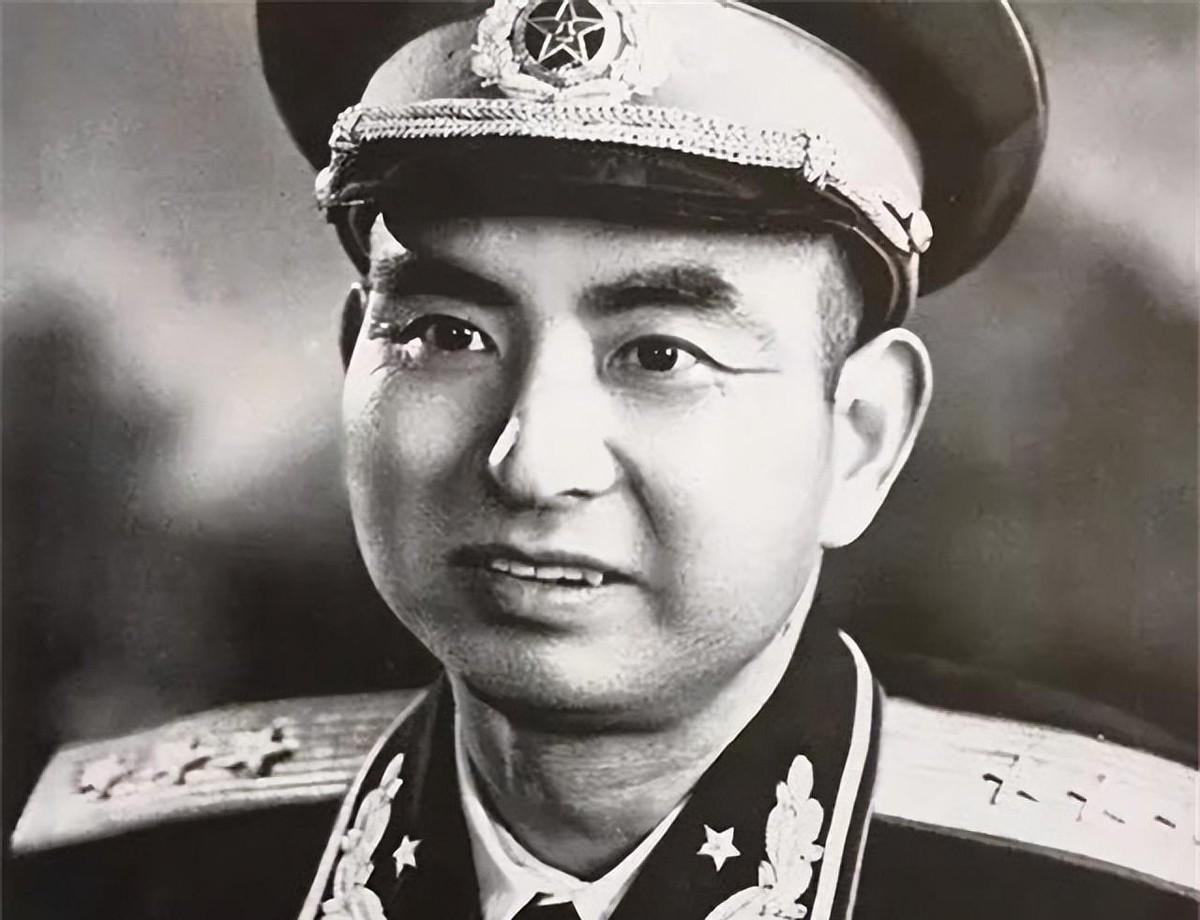 周总理为何临行前特意向杨勇解释，中央本计划任命王恩茂赴任新疆的重要原因是什么？