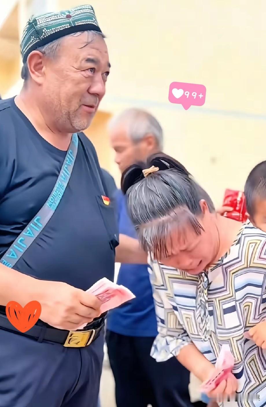 真的被这位新疆大叔狠狠破防了！很多人只看到他跨越4000公里，从乌鲁木齐跑到广西