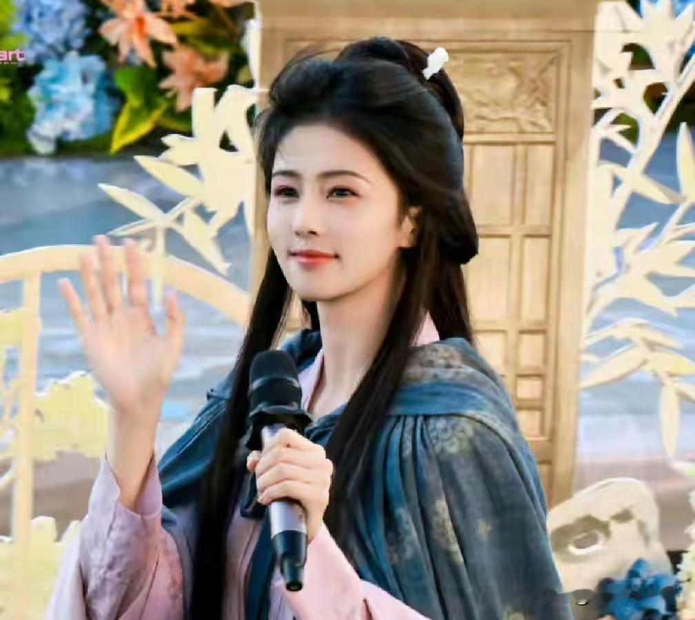 我对演员白鹿的戏印象并不十分深，但看了她与公司的“分手”信（图2），却被圈粉了。