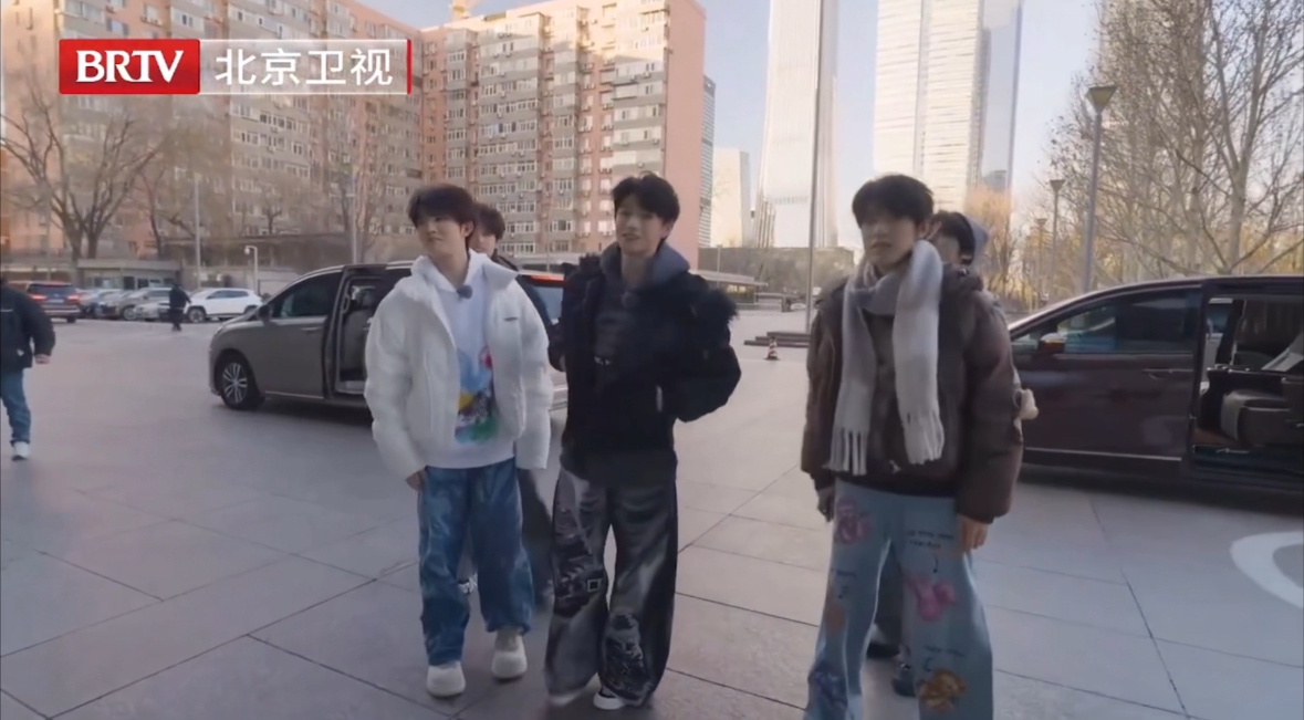 登陆少年说第二次来北京卫视了  最美中轴线 看到登陆少年的大家都好有活力啊，每次