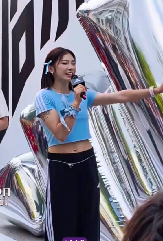 哈尔滨偶遇吴燕妮，太喜欢这妮子了！别看她是四川人，但是有东北姑娘的热情开朗，豪爽