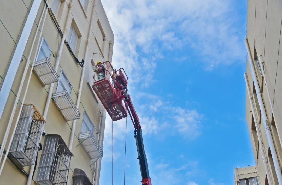 【今年1-10月全国新开工改造城镇老旧小区2.51万个】记者今天（4日）从住房城
