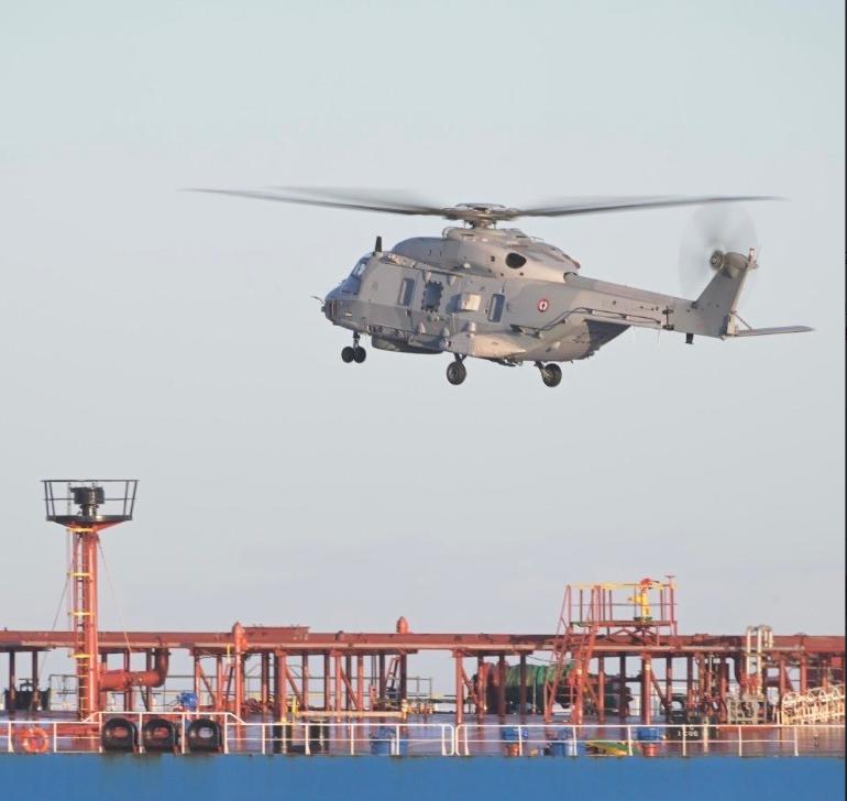 “法国特种兵抓捕俄罗斯船！”当地时间2026年1月22日，法国总统马克龙宣布，法