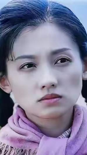 蒋欣童是电视剧《远方的山楂树》女主角，由演员马藜饰演 。出身工人家庭，下乡知青，