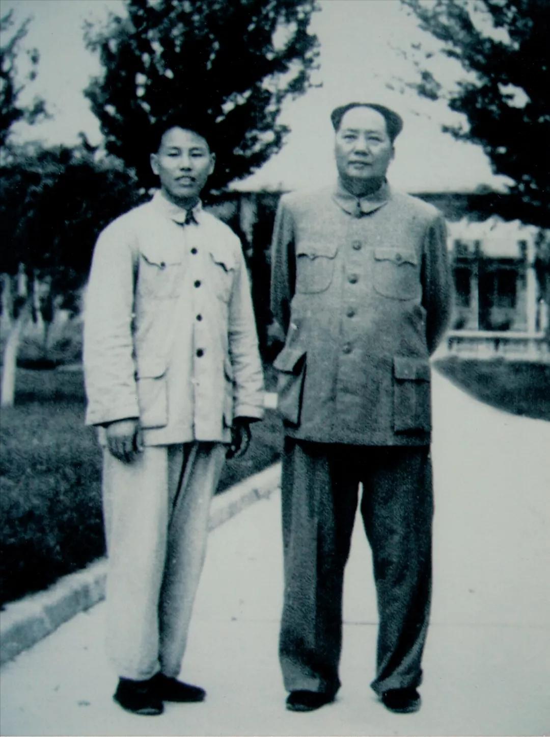 王鹤滨受毛主席所托，专程来看望林彪，可是一进林彪的卧室，便被眼前的情景惊到了——