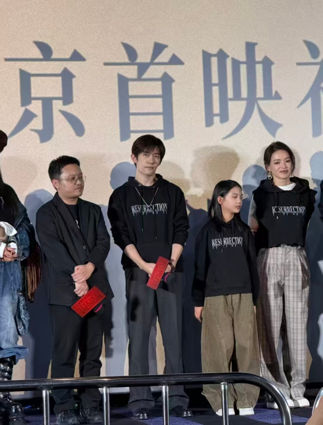 野心之作，口碑封神！《狂野时代》用五感构建奇幻宇宙，视觉的惊悚压迫、听觉的谍战紧