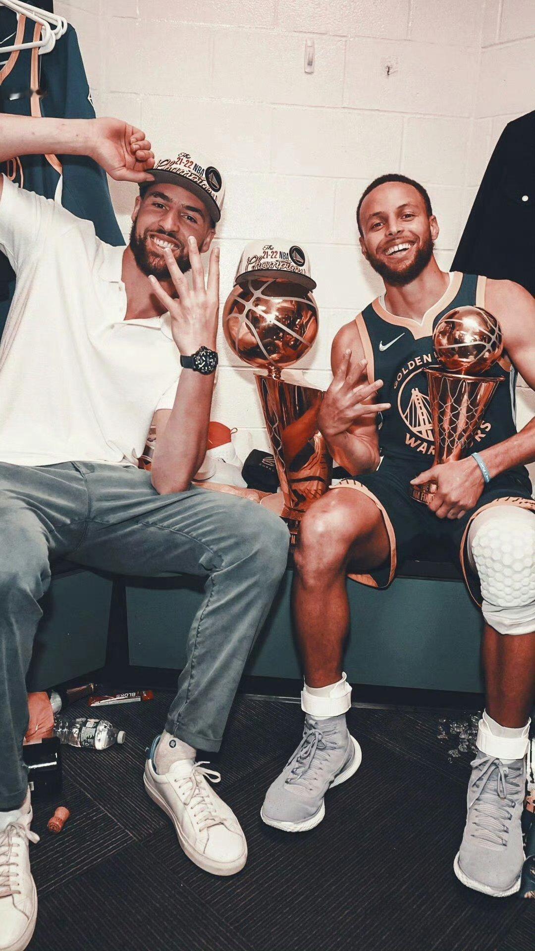 克莱汤普森哪个高光时刻是最让人难以忘怀？1.NBA单节37，13投13中。2.单