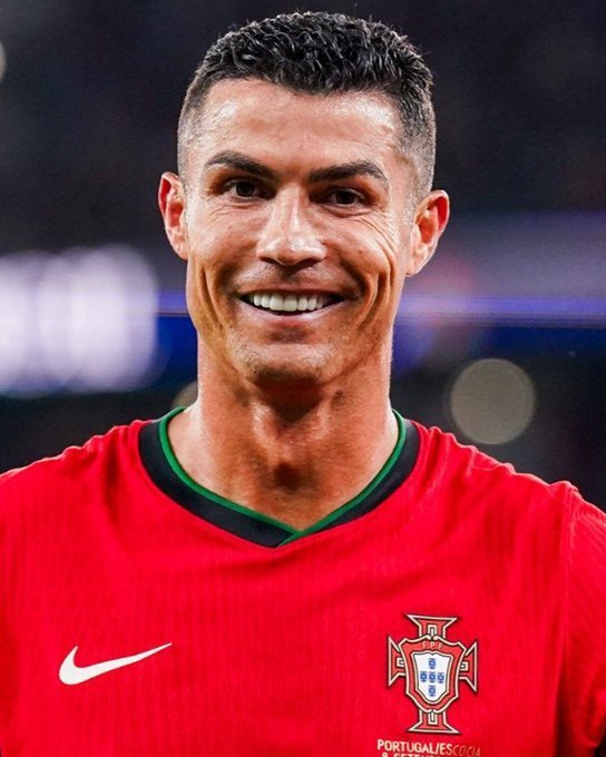 世界杯平均票价最高的球队：🇲🇽 墨西哥（1,848 美元）🇵🇹 葡萄牙（