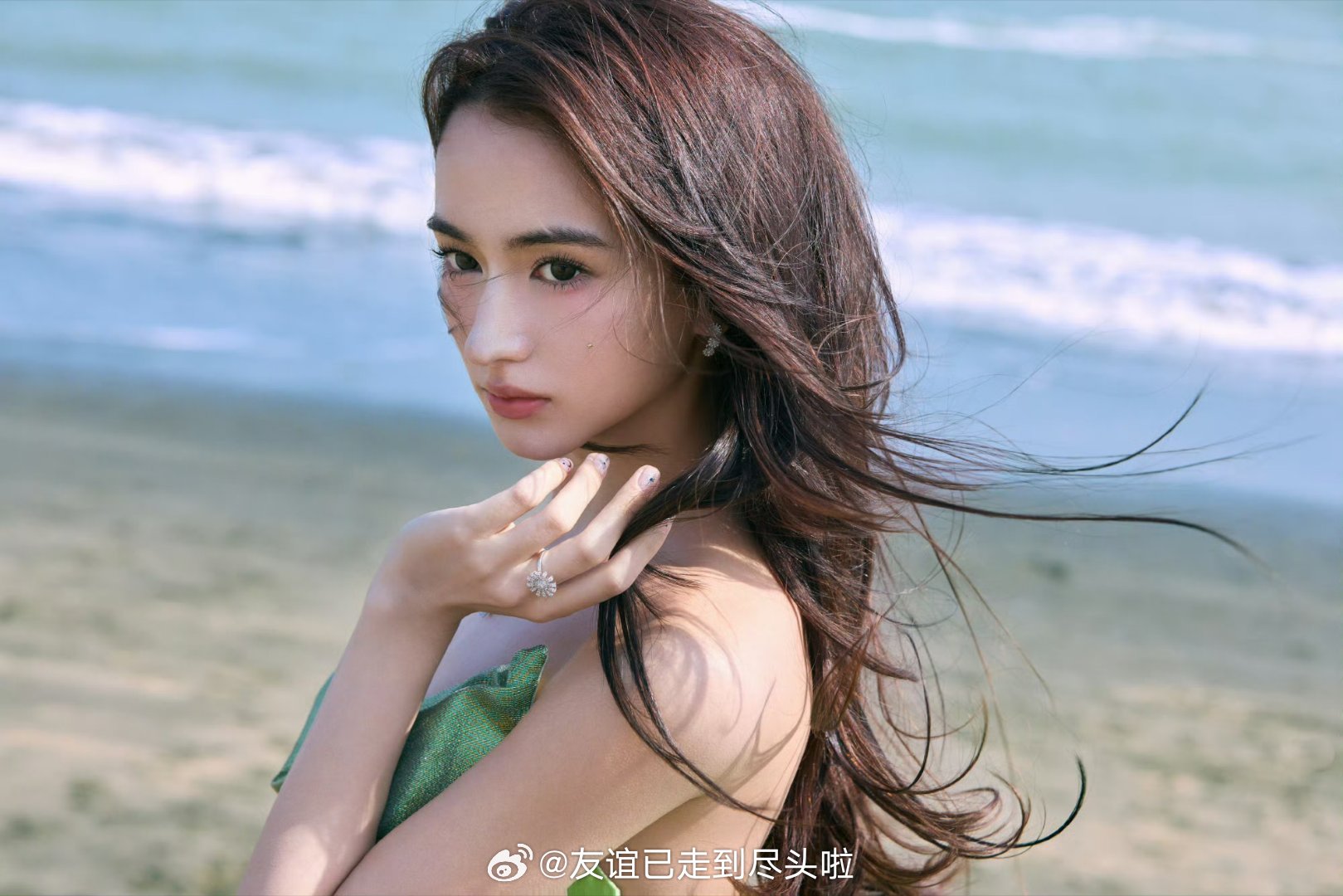 🍉《十日终焉》肖战，李宛妲这组合很有新鲜感呀，李宛妲有很适合这种赛博感设定 