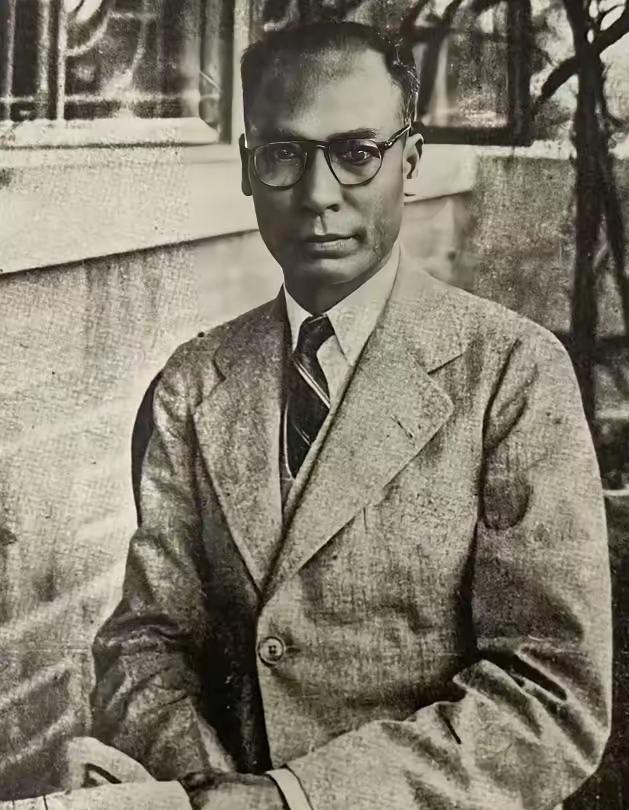 陈耀祖（1892年—1944年4月4日），广东新会人，陈璧君之弟，曾任汪伪政府广