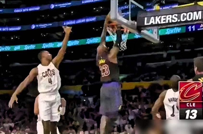 东契奇复出狂砍42分，41岁詹姆斯还在飞。
湖人主场127-113复仇骑士，拿