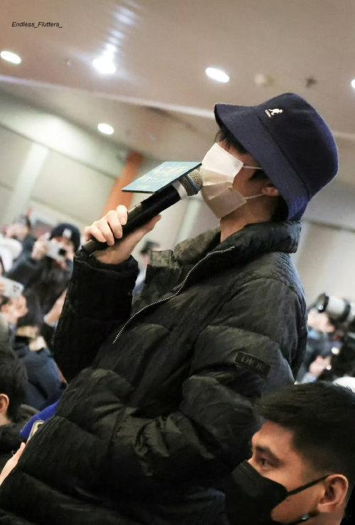 王俊凯 退步啦刘昊然 王俊凯：退步啦刘昊然！内心：完了完了，我是不是太大声了！ 