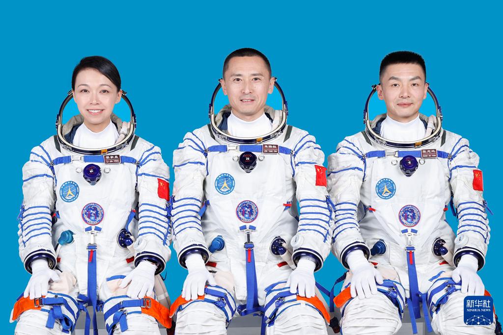 2026年5月24日深夜，大漠长烟被一团烈火点亮。很多人以为这只是中国空间站常态