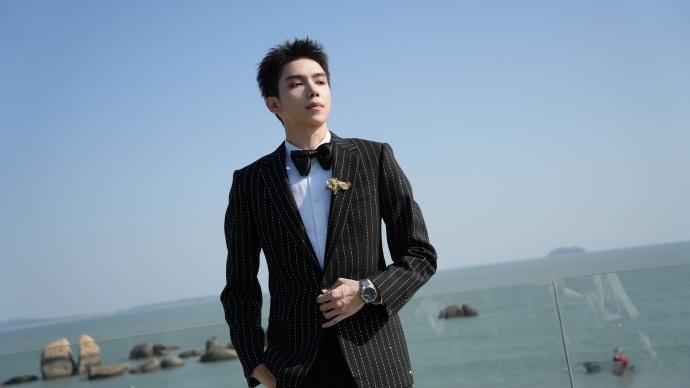 罗一舟用歌声传递赤子之心！《澎湖》经他演绎格外动人。精心设计的rap字句铿锵，饱