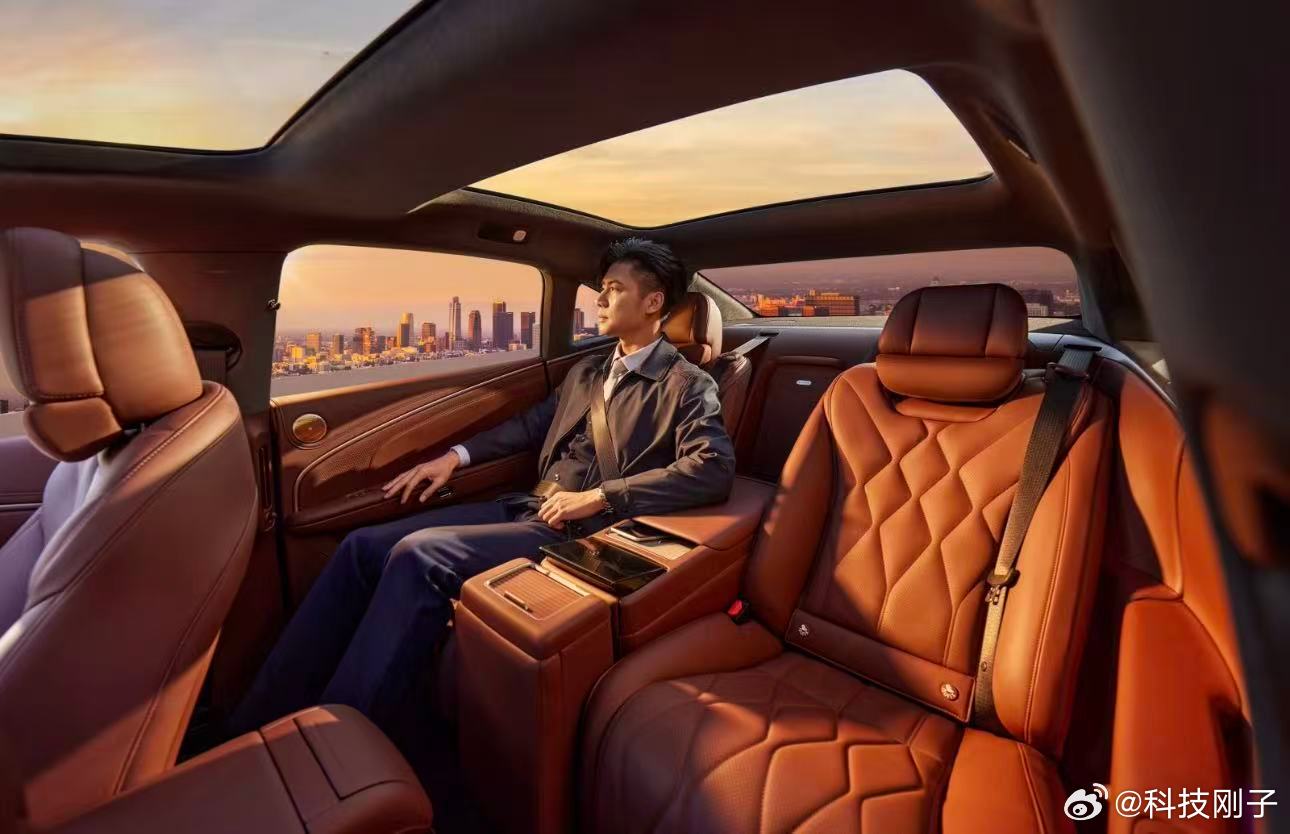 3月4日，昊铂品牌惊蛰之夜暨A800上市发布会在广汽集团番禺总部举行，超700位