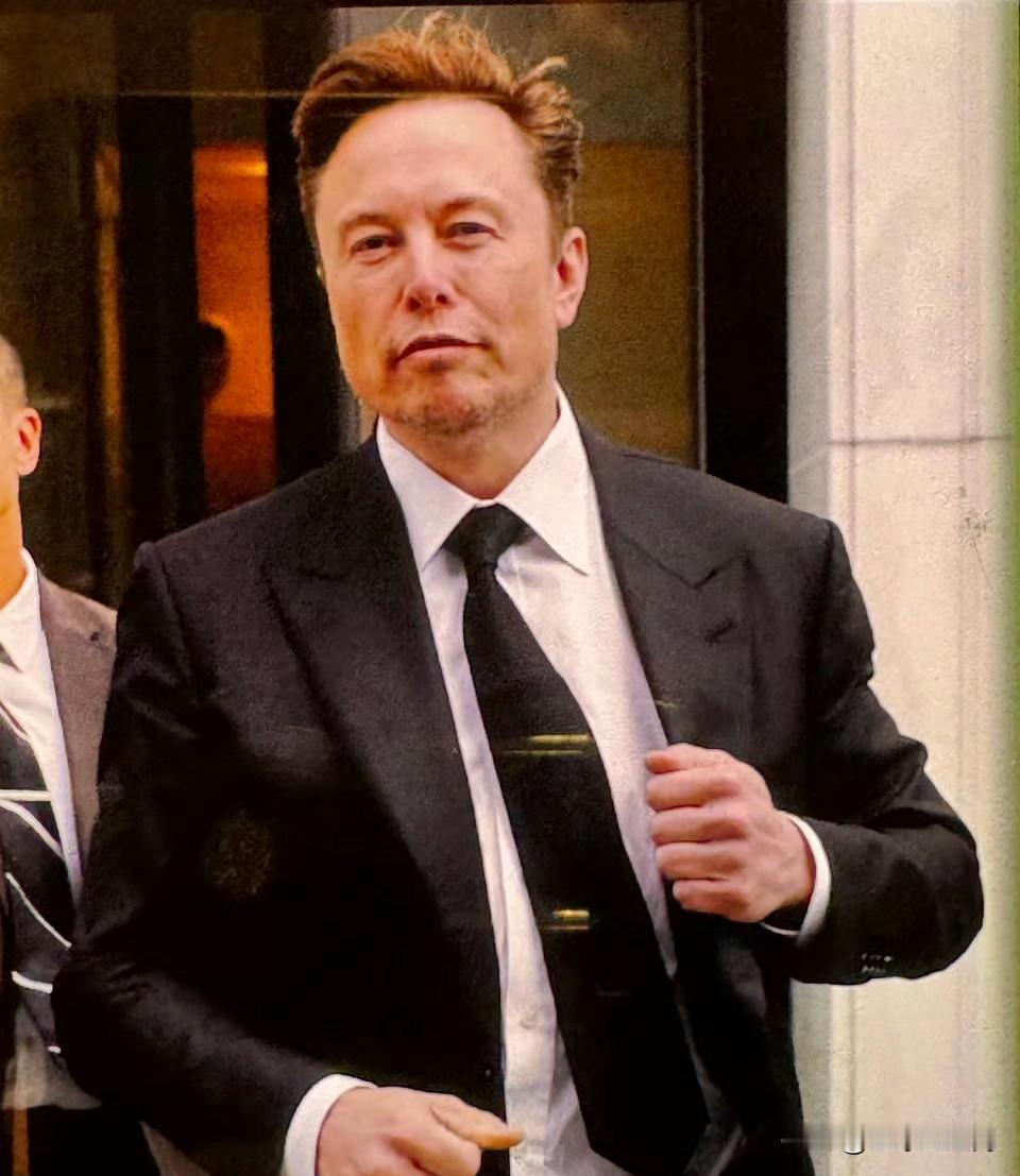 突发消息：凌晨2点，埃隆·马斯克提醒特朗普，在2024年大选期间，欧盟曾找过他，