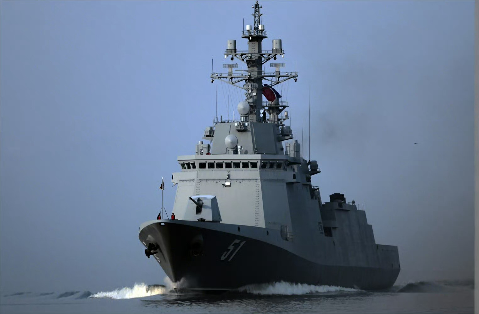 朝鲜官媒报道称：将军指出，以后只准3000吨以下的高速舰艇装舰炮，5000-80