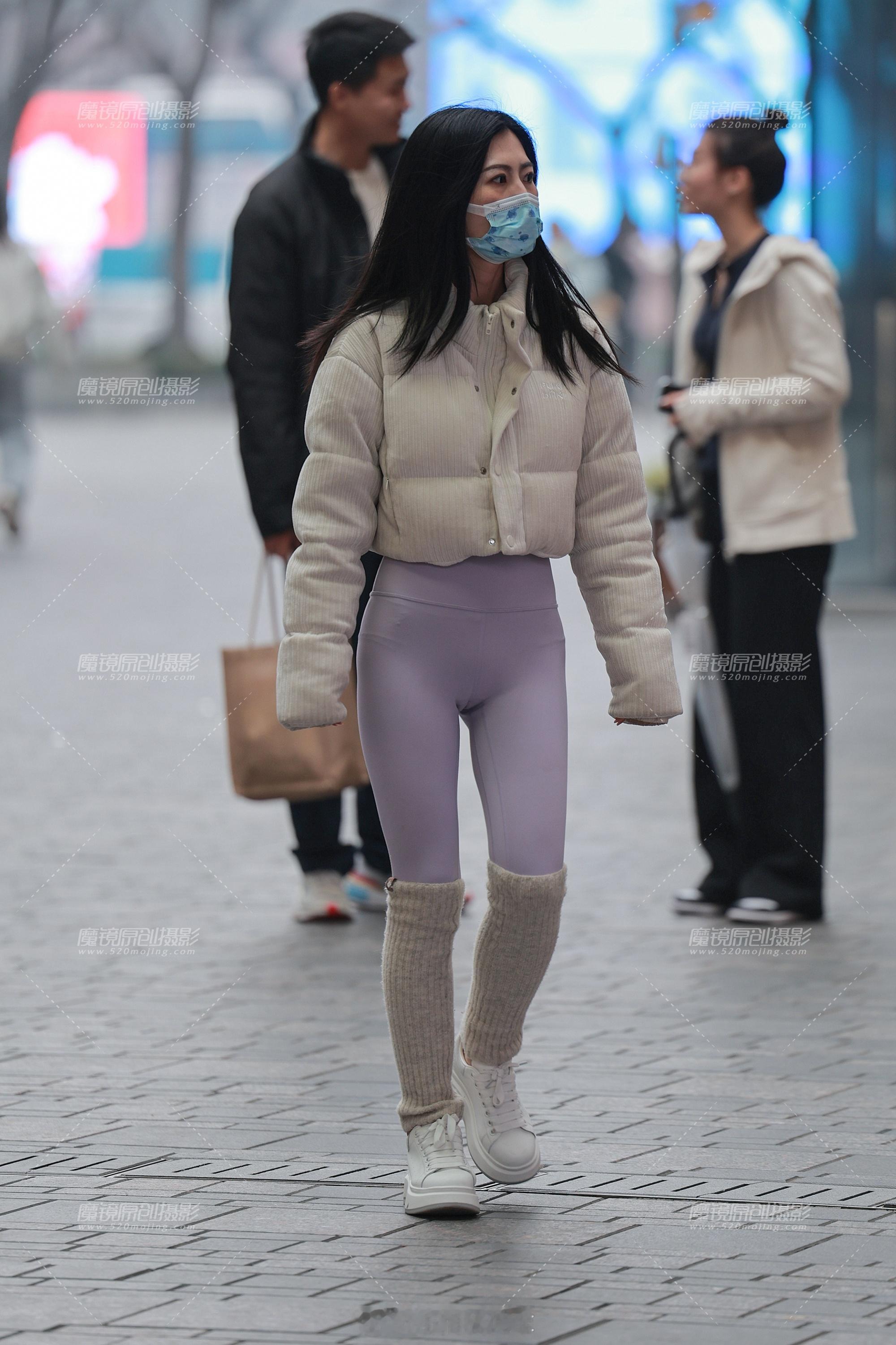 羽绒服棉衣卖爆了去年的羽绒服穿起来也还没过时吧！ ​​​