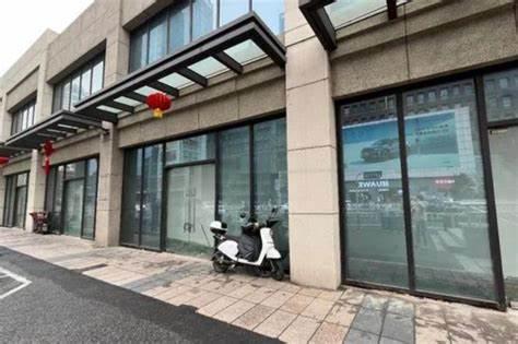 #起底职业闭店人#

在当今社会，各种奇葩职业层出不穷，让人眼花缭乱，不禁感叹“