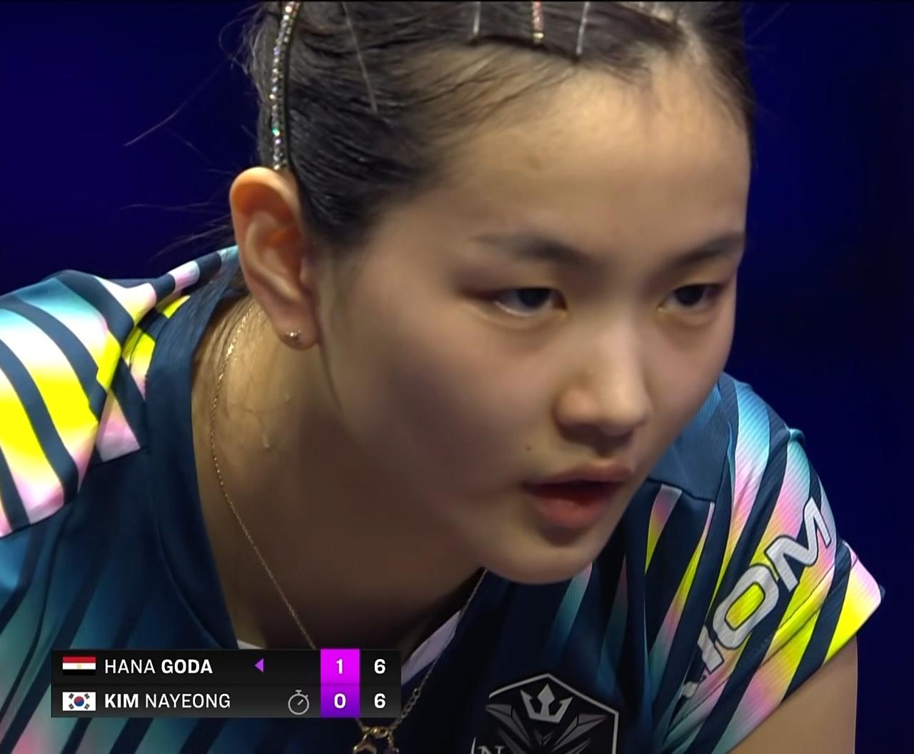 汉娜·高达3-1金娜英
11月4日，法兰克福冠军赛女单1/16决赛上，汉娜前两局