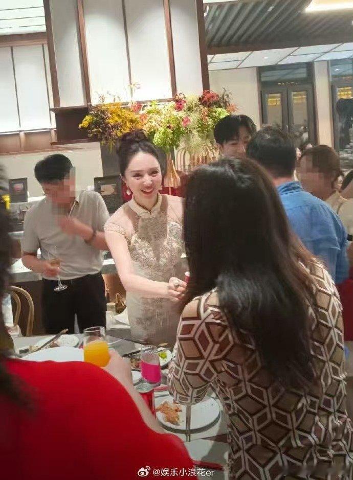 董璇张维伊已经办完婚宴 董璇张维伊大同婚宴照，姐这个状态好美！董璇张维伊大同婚宴