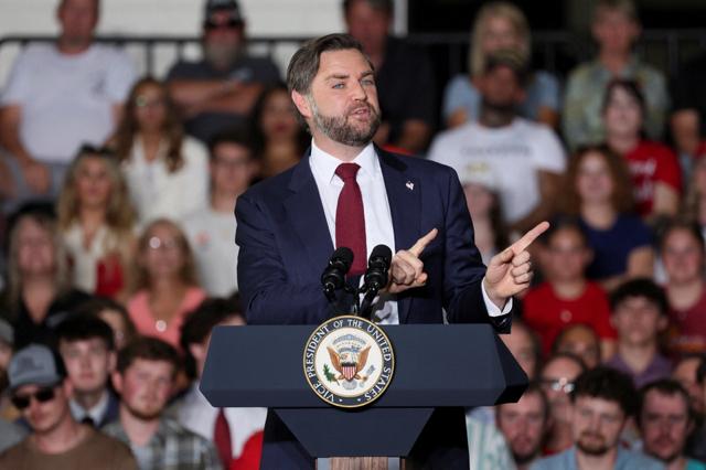 美伊谈判风向突变？万斯罕见松口，16日伊斯兰堡再谈

就在外界还在揣测美伊谈判是