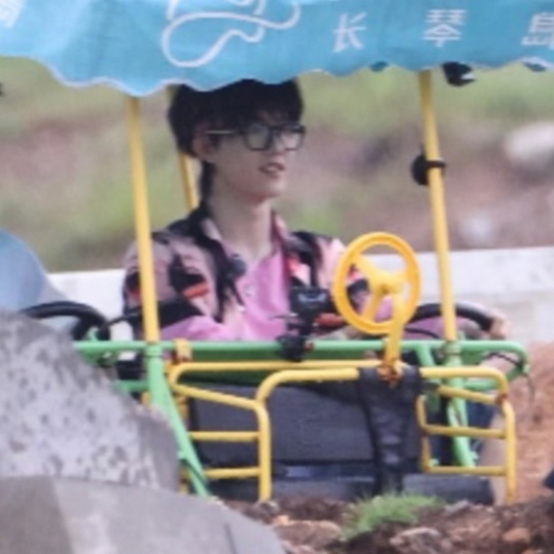 原来衣服上是自己 