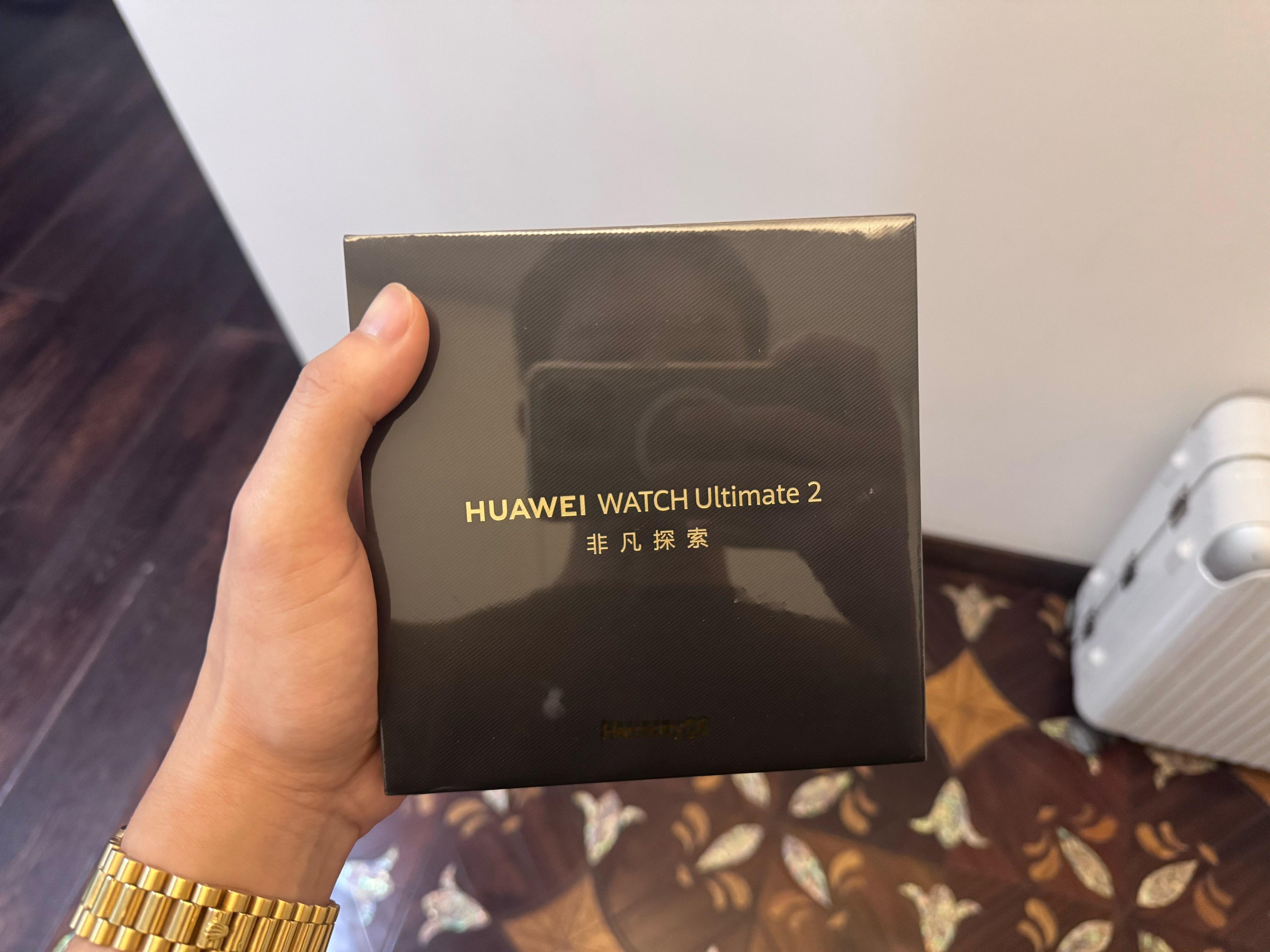 出差回来收快递，华为手表Ultimate 2到了，好几年没用华为产品了，再次加入