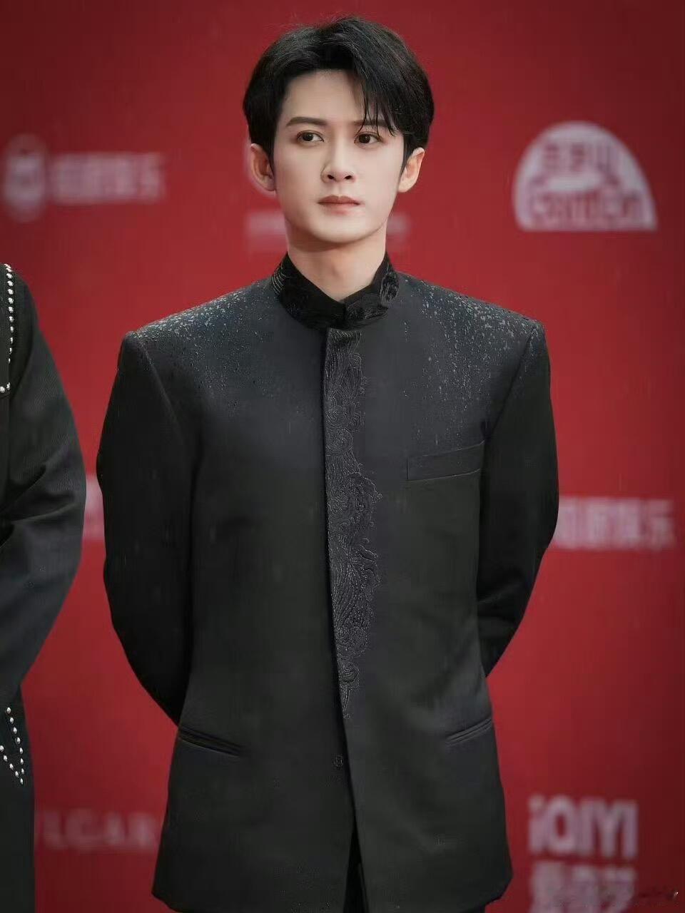 北影节主宣片阵容北京国际电影节《票根里的春天》这个片名起得好，花絮里已经有春天的