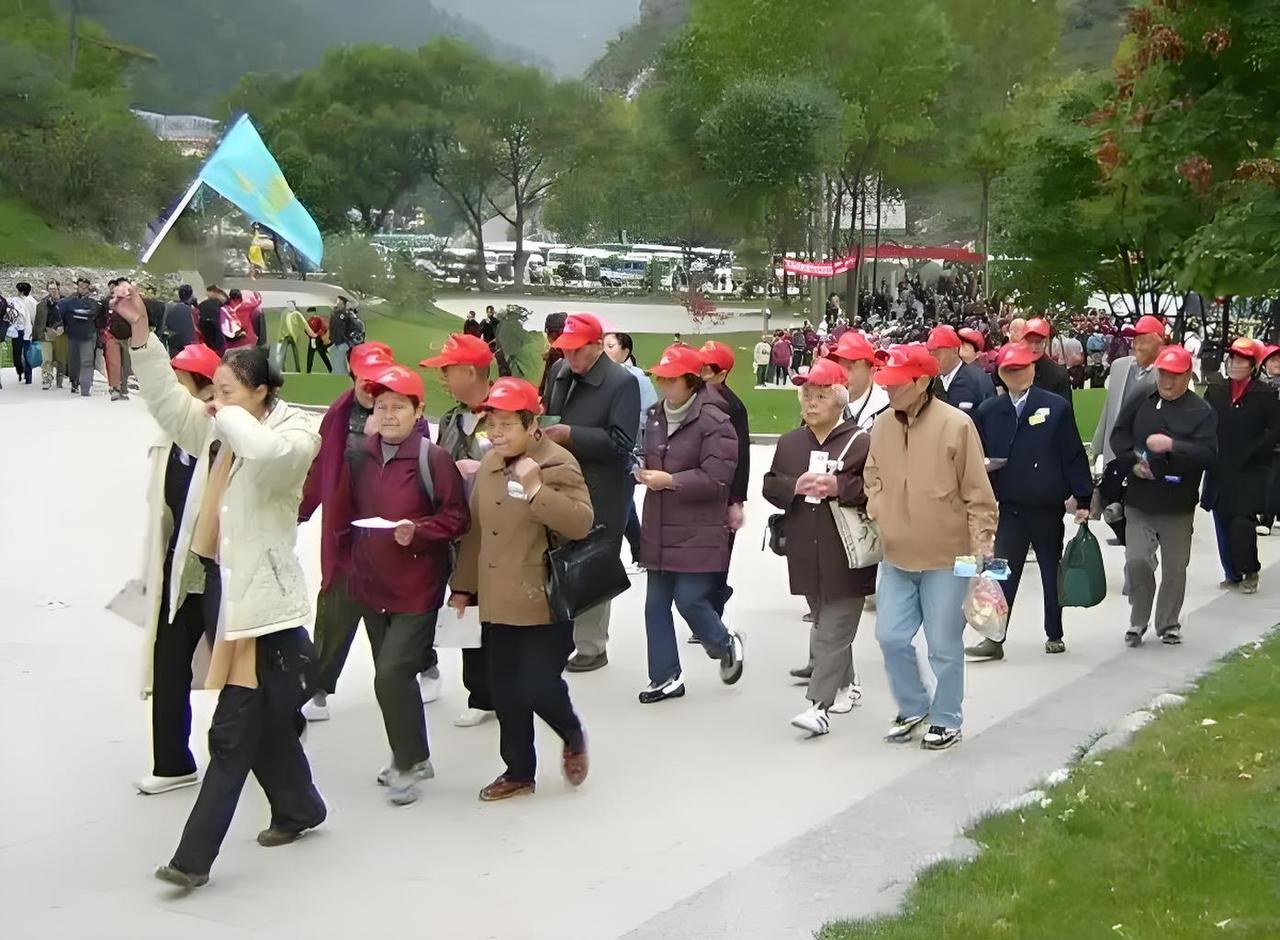 新政策来了，马上施行！来看看陕西省65周岁以上老人可以享受哪些优待政策：

一、