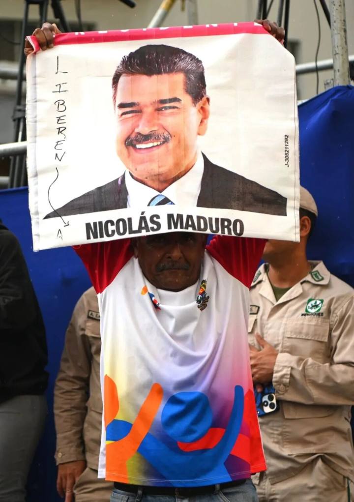 马杜罗之子：马杜罗说在美国监狱“一切都好”