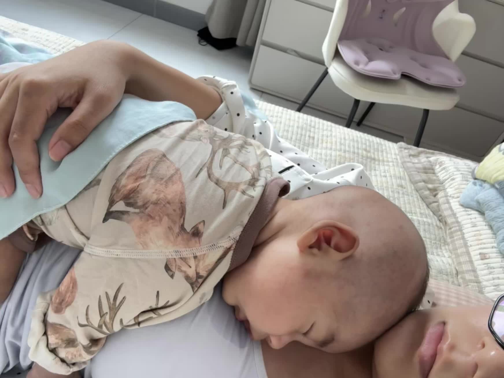 长大后他会不会记得我和他最好的这三年 他最爱我的三年啊 以前总不能理解...