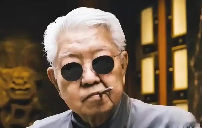 香港大才子蔡澜说：“人活着就2件事儿，搞男女的那点欲望，然后不要脸的赚钱。成年人