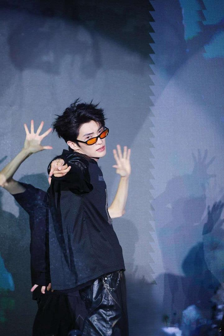 未出道男团受金曲奖评委青睐阿沁为MK写歌助力金曲奖🥳音乐圈新鲜力量登场，MK得