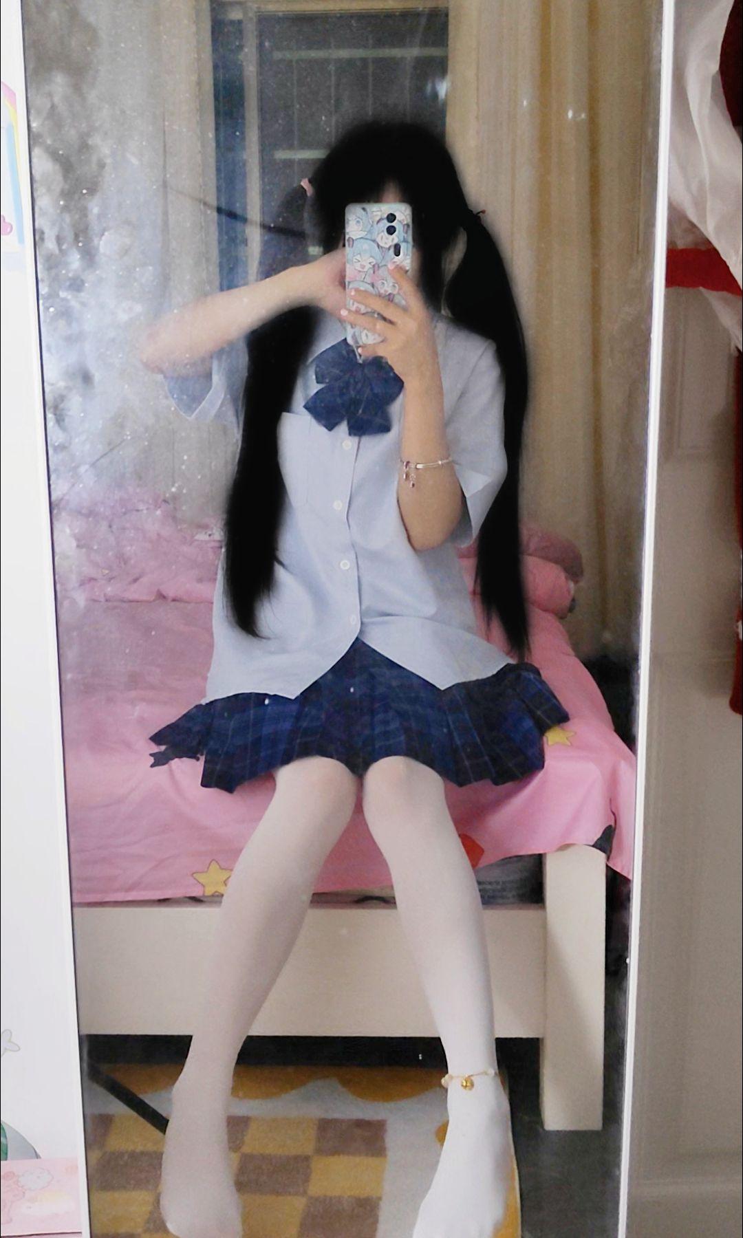 甜妹 jk制服 对镜拍