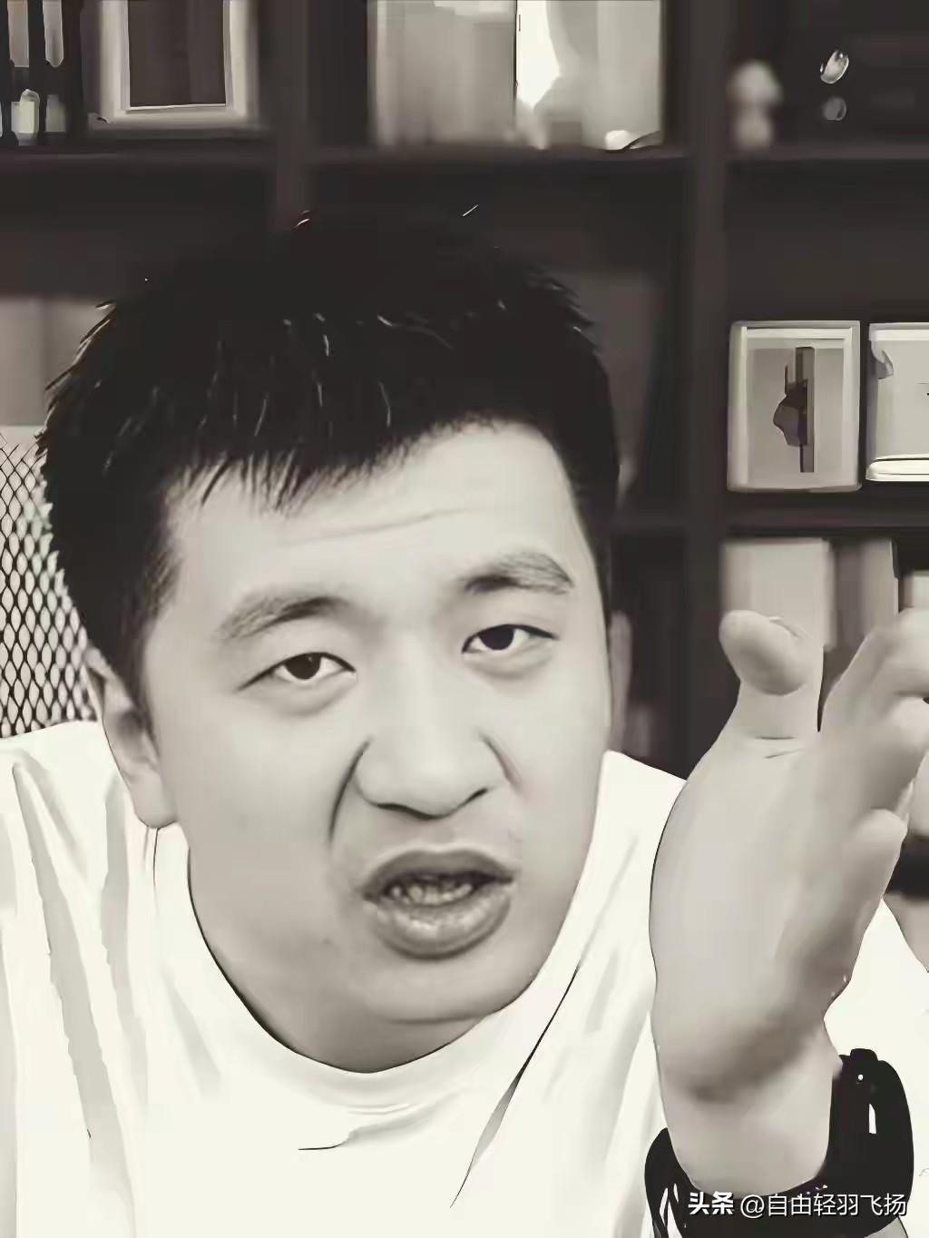 张雪峰公司的员工，此刻心里怕是堵得慌。
 

谁不记得那些让人眼红的福利？过年一