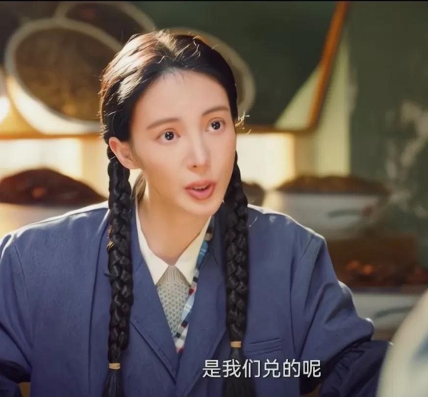 其实这个问题也挺好解决的呀！

要想解决好汪新在两个女孩之间摇摆不定的问题，只需